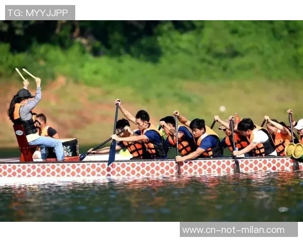 “七彩云南·运动德宏”2025年体育文明旅行嘉年华龙舟挑战赛热情开赛 “七彩云南·运动德宏”2025年体育文明旅行嘉年华龙舟挑战赛热情开赛