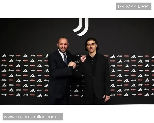 意媒:拜仁天才边尖利契纳或归队,尤文和米兰等队有意抢夺 意媒:拜仁天才边尖利契纳或归队,尤文和米兰等队有意抢夺